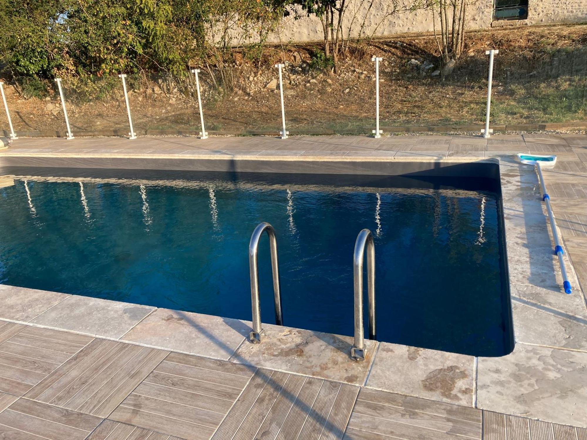 La Roulotte Clerelu - Du Domaine Des Ramonets Guest House Cahors Exterior foto